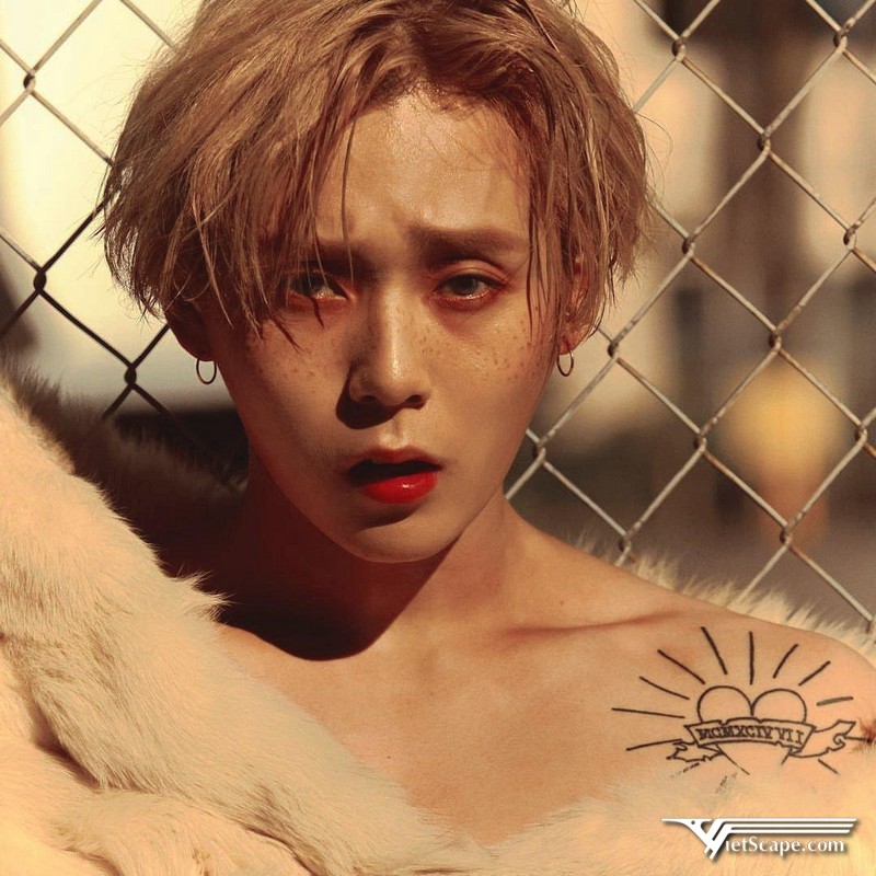 E'Dawn gia nhập công ty Cube Entertainment và ra mắt cùng Pentagon từ năm 2016 – 2018