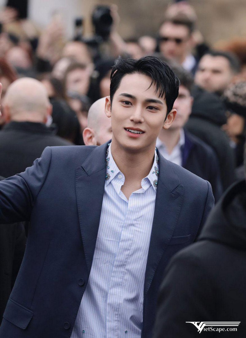 Một số hình ảnh về Mingyu