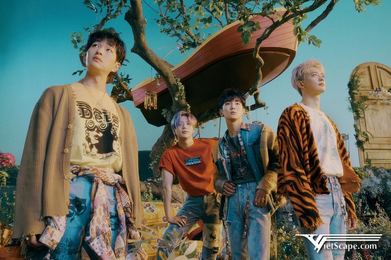 SHINee là nhóm nhạc nam R&B Hàn Quốc được thành lập bởi công ty SM Entertainment 