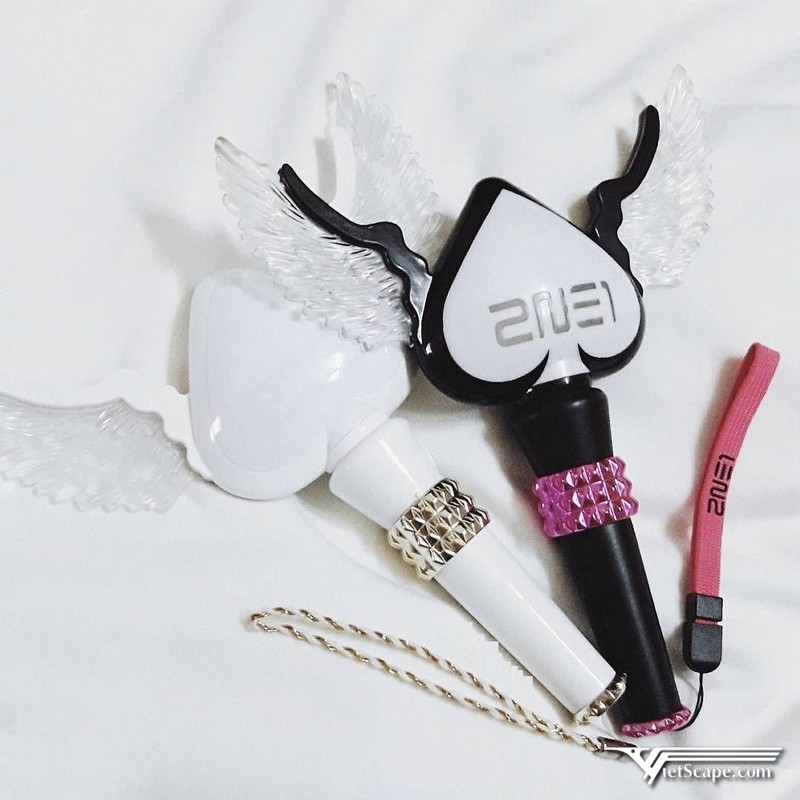 Lightstick Wingstick Bong này được thiết kế vô cùng độc đáo và bắt mắt hơn với đôi cánh thiên thần